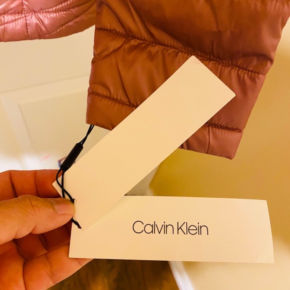 Calvin Klein Women's Packable Medium - Picture 4 of 6